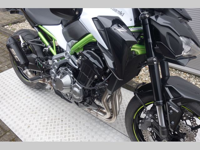 kawasaki - z900