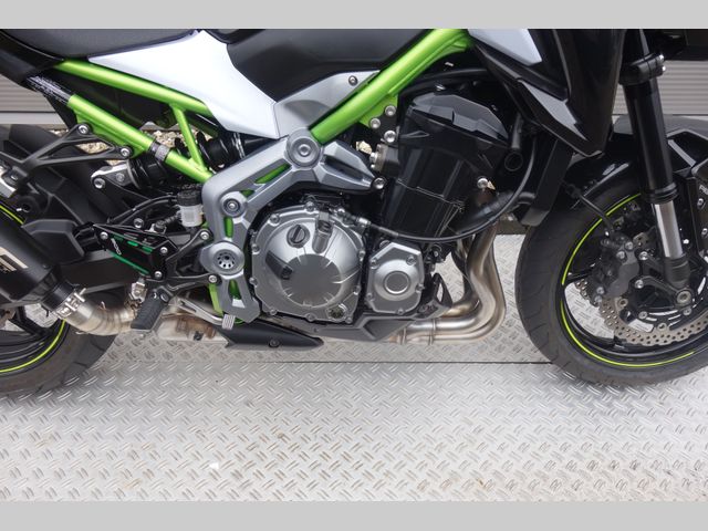kawasaki - z900