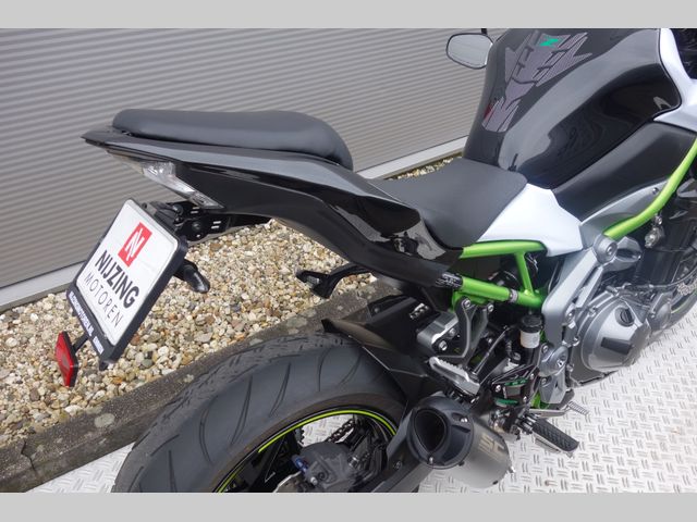kawasaki - z900