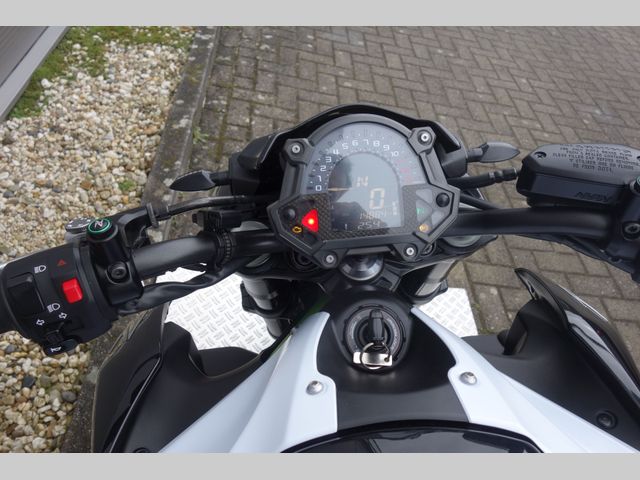 kawasaki - z900
