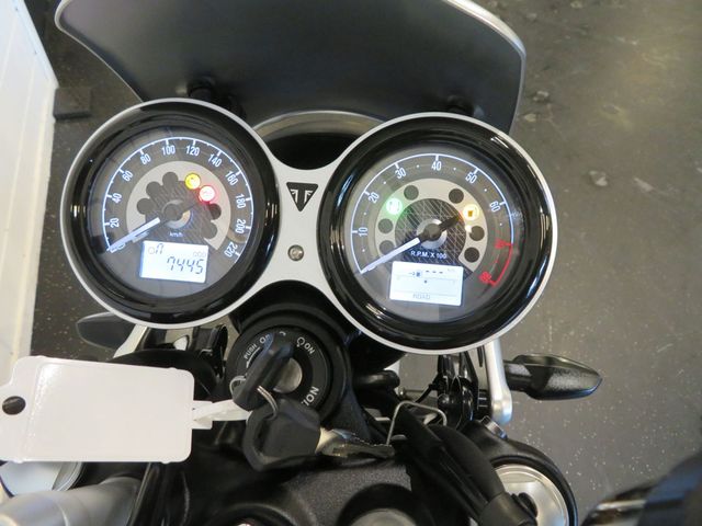 triumph - speed-twin-1200