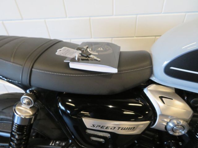 triumph - speed-twin-1200