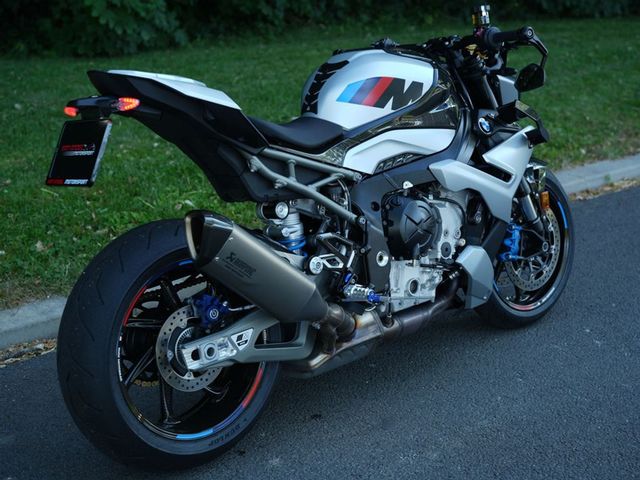 bmw - m-1000-r