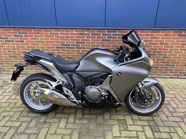 honda - vfr-1200-f-c-abs