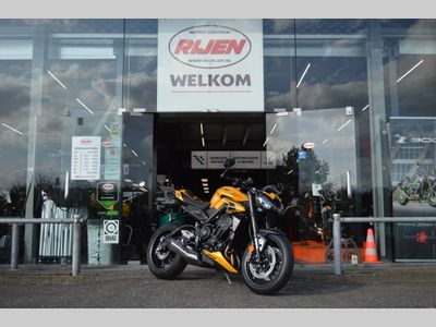 TRIUMPH STREET TRIPLE 765 RS – foto 2