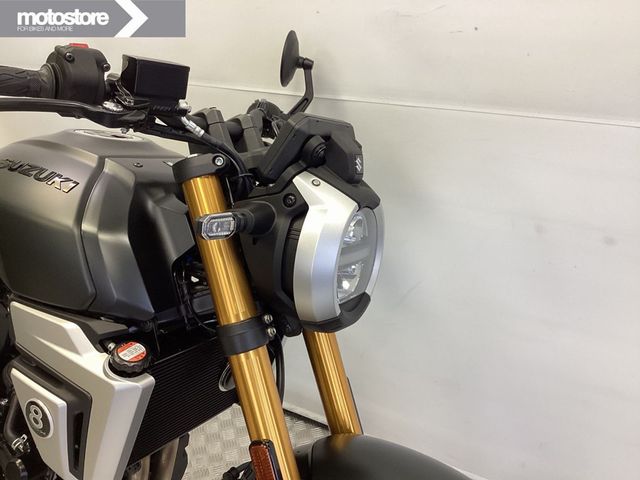 suzuki - gsx-8t