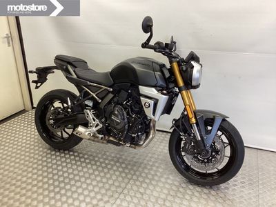 SUZUKI GSX-8T – foto 3