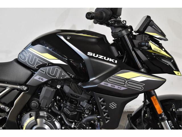 suzuki - gsx-8s