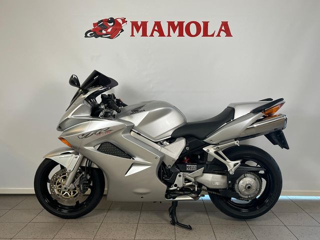 honda - vfr-800-fi-vtec