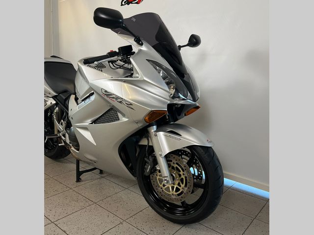 honda - vfr-800-fi-vtec