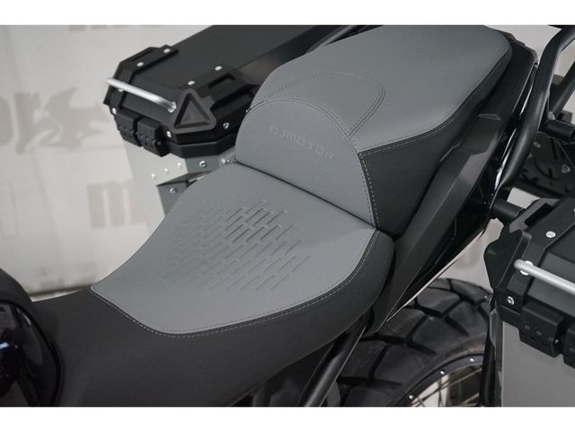 QJMOTOR - srt-600-sx-touring