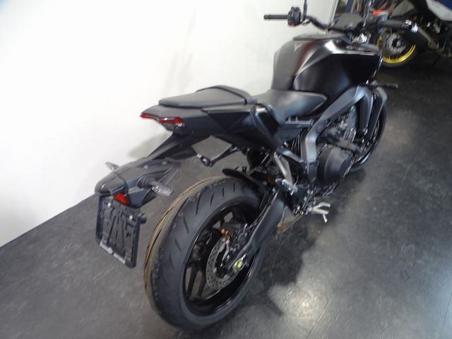 yamaha - mt-09-y-amt