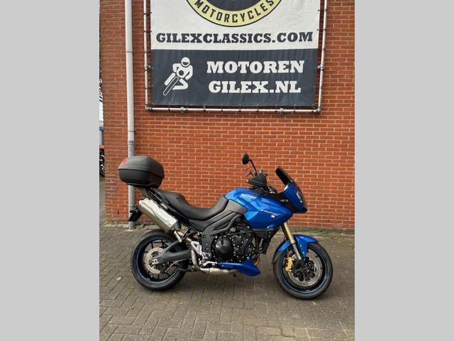 triumph - tiger-1050