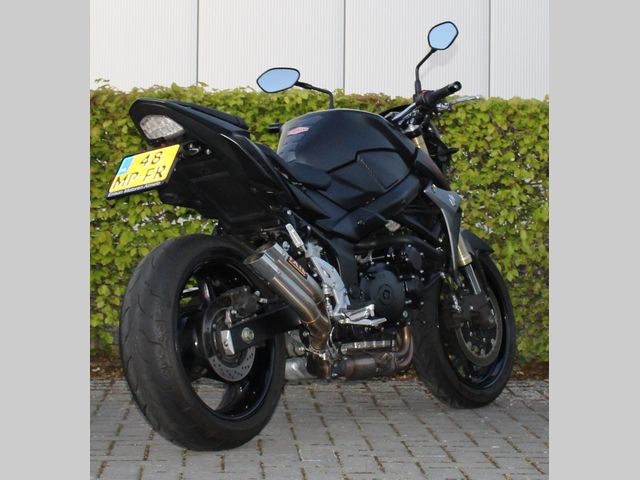 suzuki - gsr-750-a