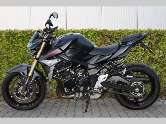 suzuki - gsr-750-a