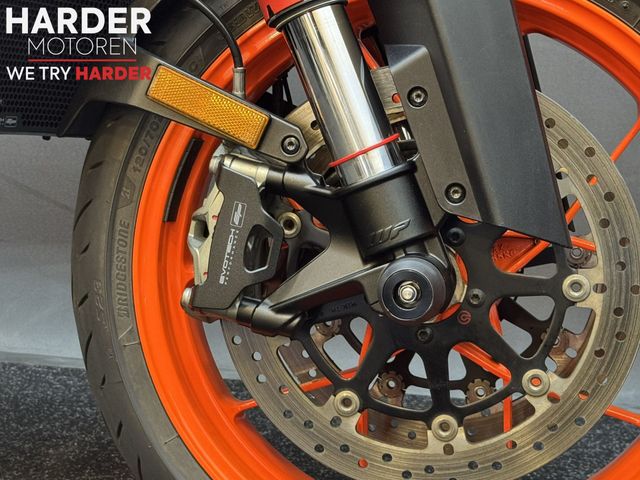 ktm - 1290-super-duke-r