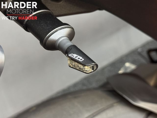 ktm - 1290-super-duke-r