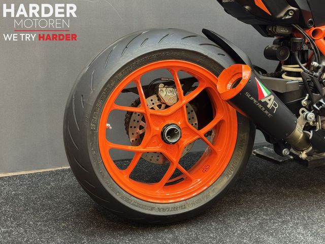 ktm - 1290-super-duke-r