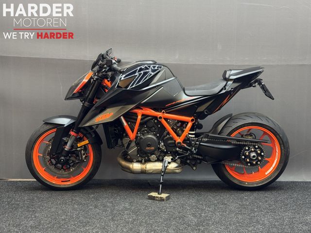 ktm - 1290-super-duke-r