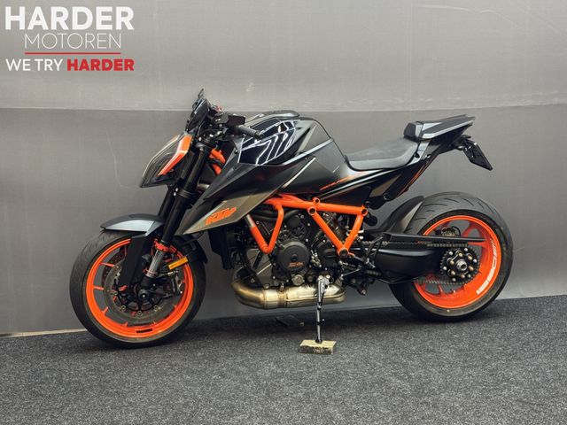 ktm - 1290-super-duke-r