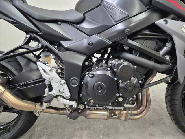suzuki - gsr-750-a