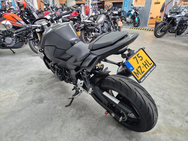 suzuki - gsr-750-a