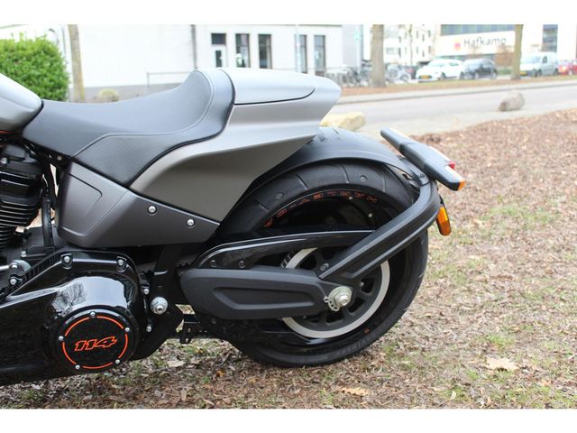 harley-davidson - softail-fxdr-114