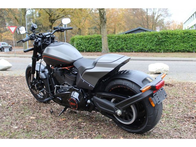 harley-davidson - softail-fxdr-114