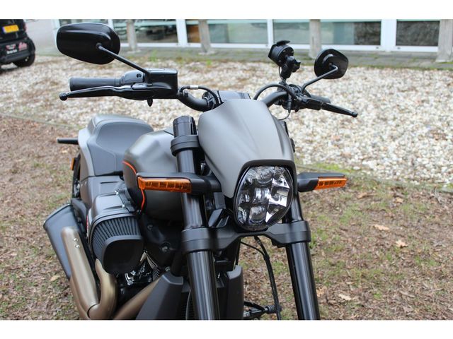 harley-davidson - softail-fxdr-114