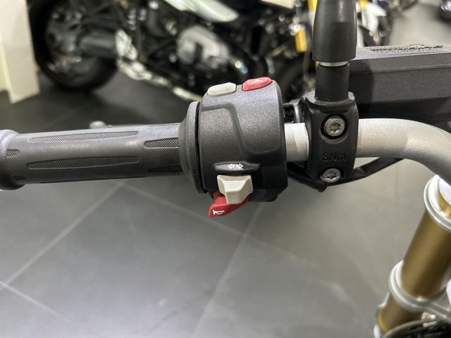 bmw - r-nine-t