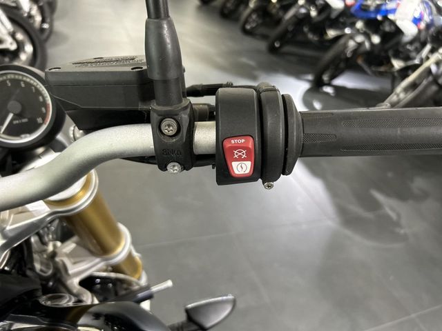 bmw - r-nine-t