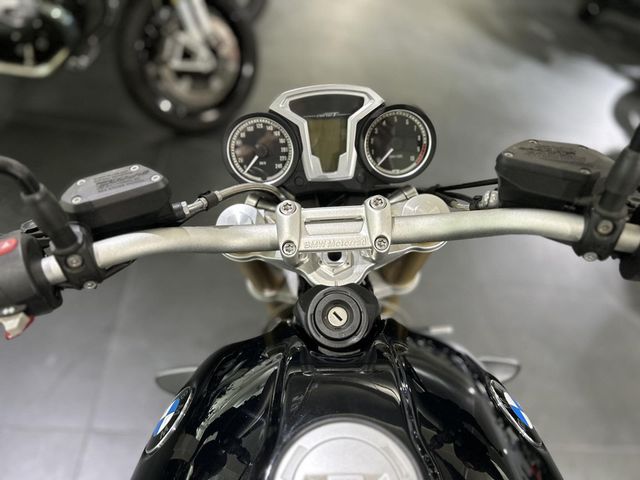 bmw - r-nine-t