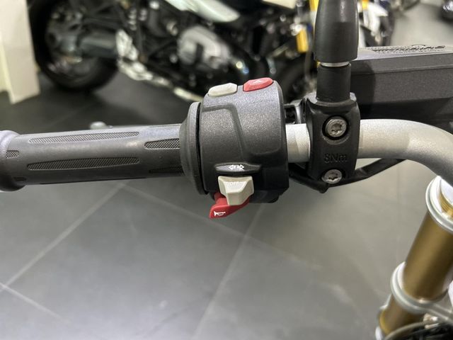 bmw - r-nine-t