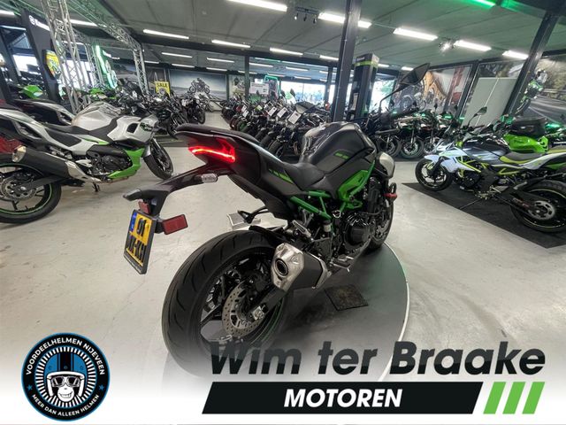 kawasaki - z900