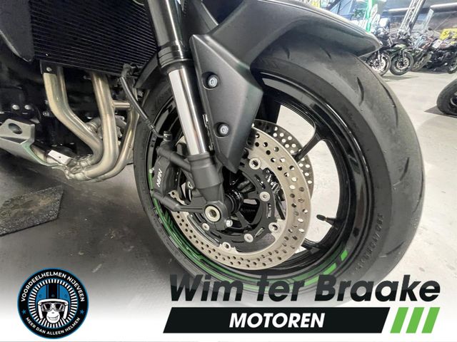 kawasaki - z900