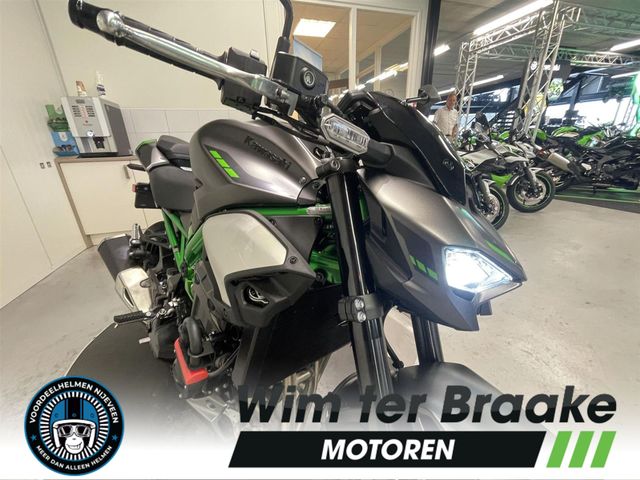 kawasaki - z900