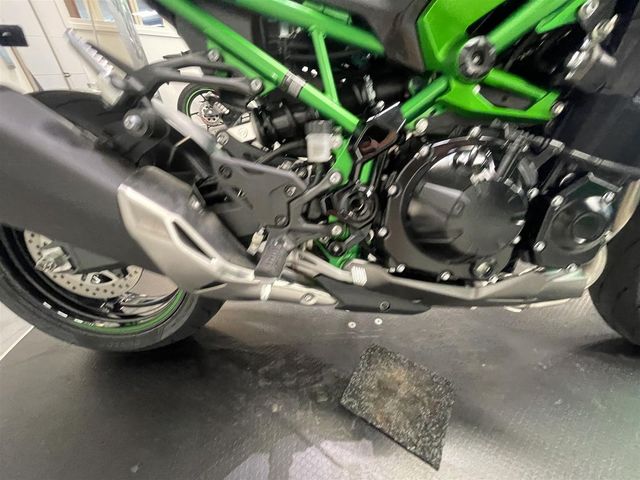 kawasaki - z900