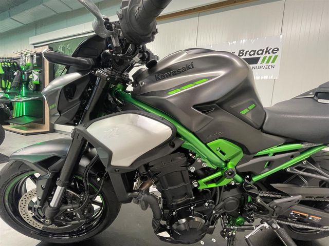 kawasaki - z900
