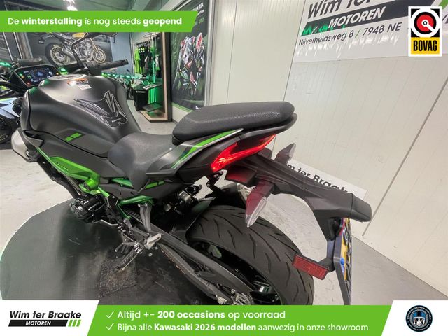 kawasaki - z900