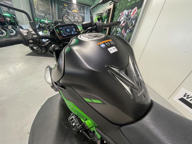 kawasaki - z900