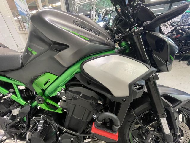 kawasaki - z900
