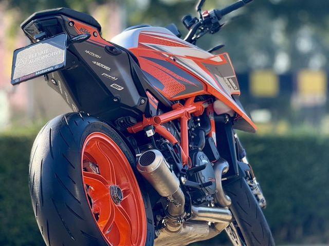ktm - 1290-super-duke-r-evo