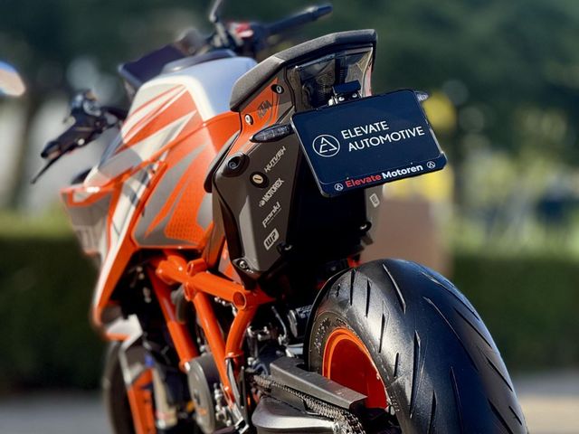 ktm - 1290-super-duke-r-evo