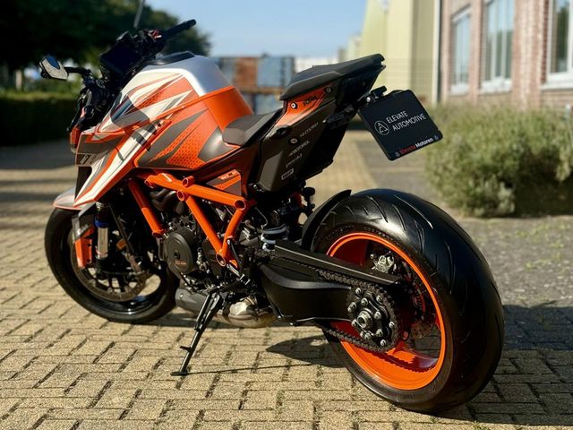 ktm - 1290-super-duke-r-evo