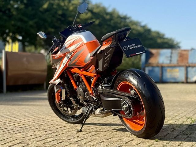 ktm - 1290-super-duke-r-evo