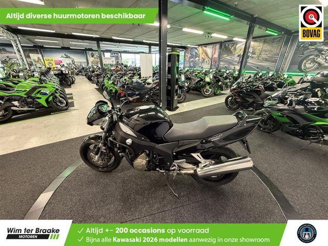honda - cbr-1100-blackbird