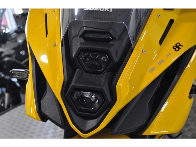 suzuki - gsx-8r
