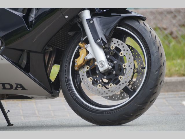 honda - cbr-600-rr
