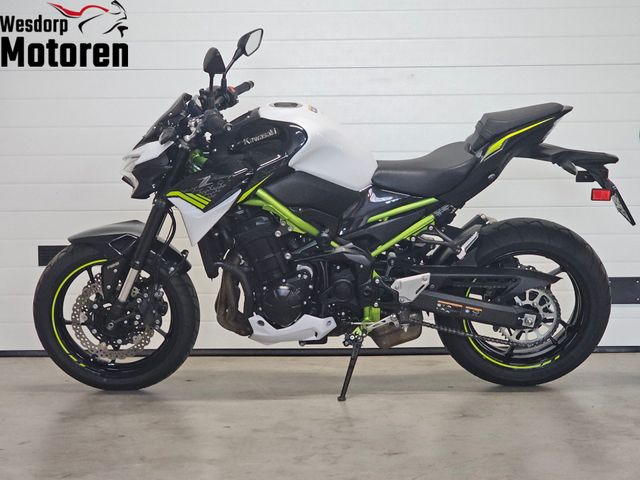 kawasaki - z900
