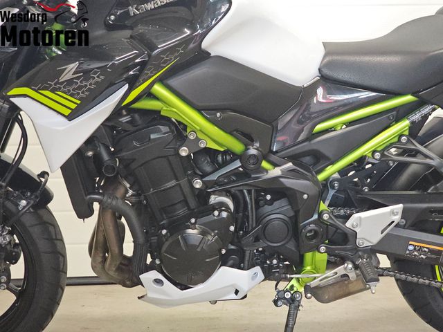 kawasaki - z900
